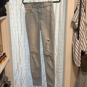 Light wash jeans with rips